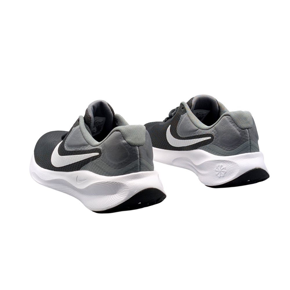 NIKE REVOLUTION 7
