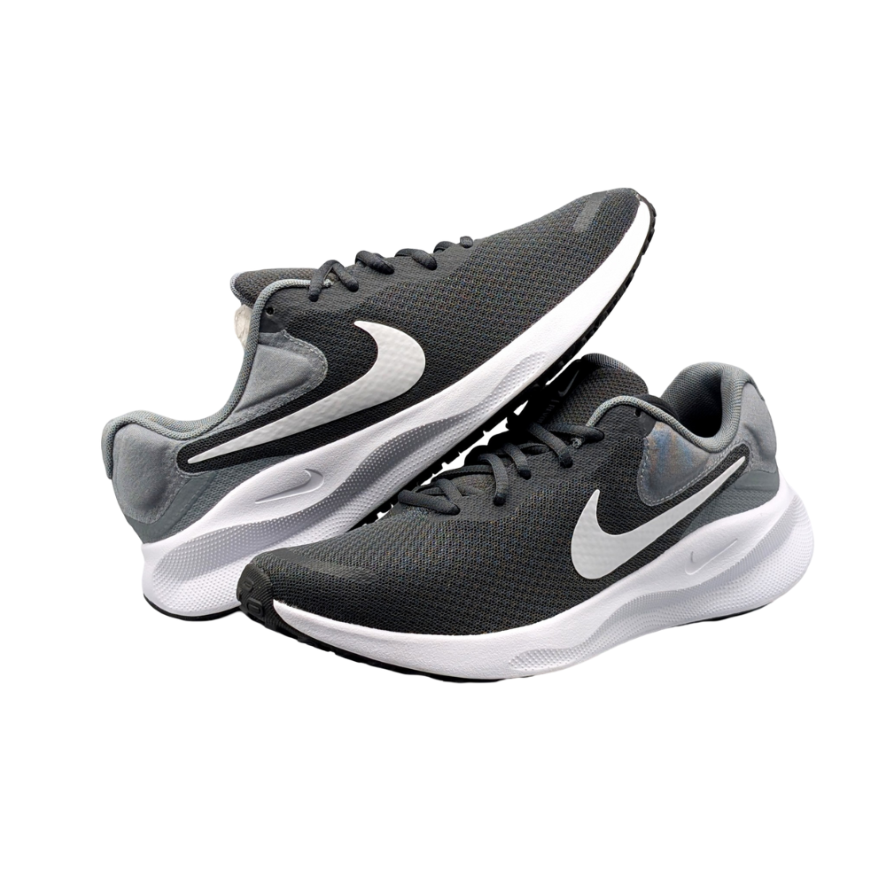 NIKE REVOLUTION 7