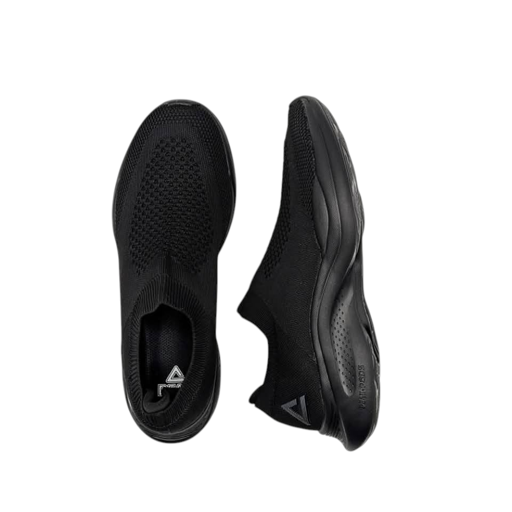 WALKING SHOES